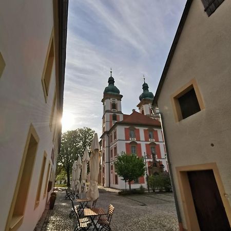 Hotel Kloster-Gasthof Speinshart 에센바흐 인 데르 오베르팔츠 외부 사진